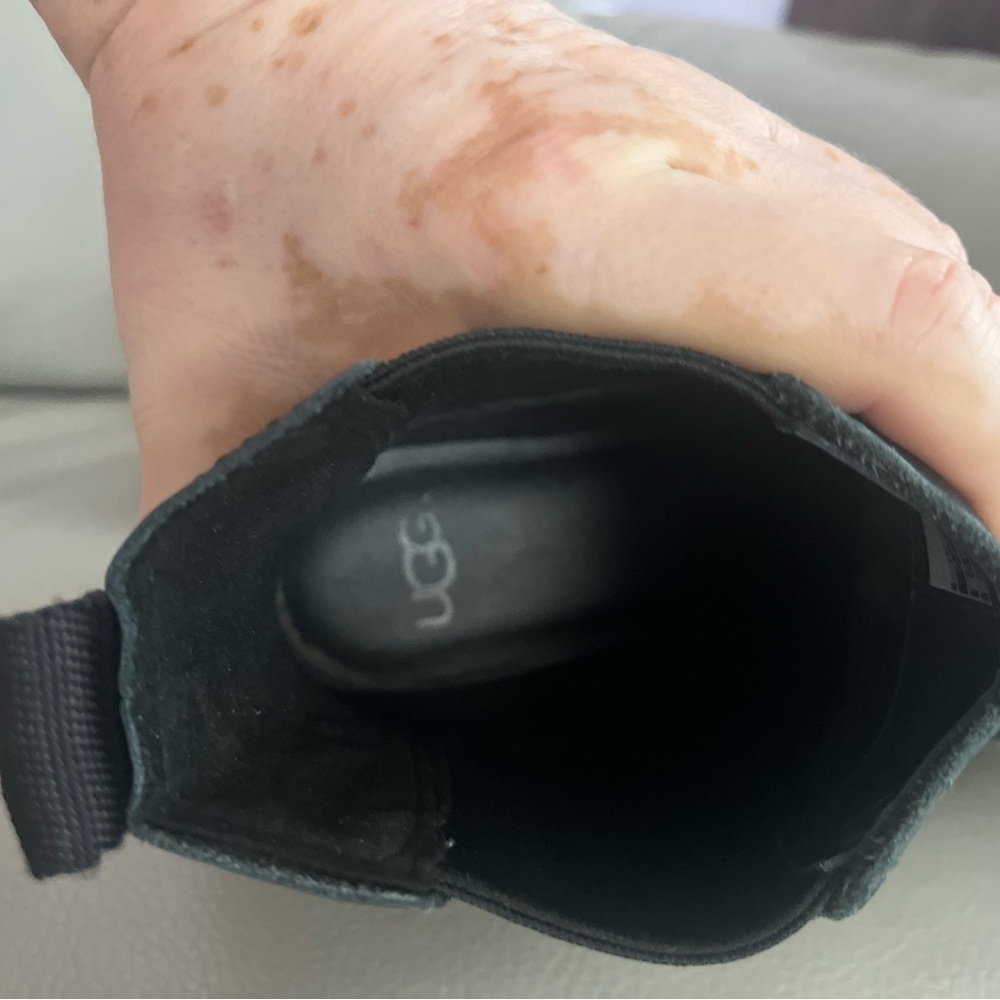 Markstrum UGG black booties - Picture 7 of 11